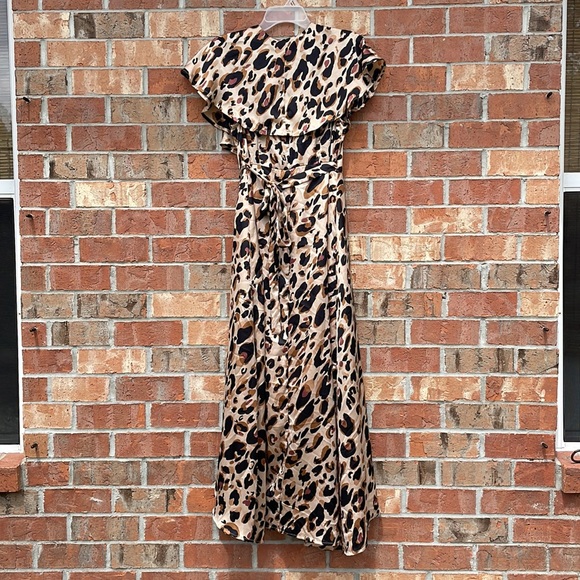 Beautiful Preowned wrap dress size Large animal print lined bottom HYFYE HYFVE - Picture 2 of 11